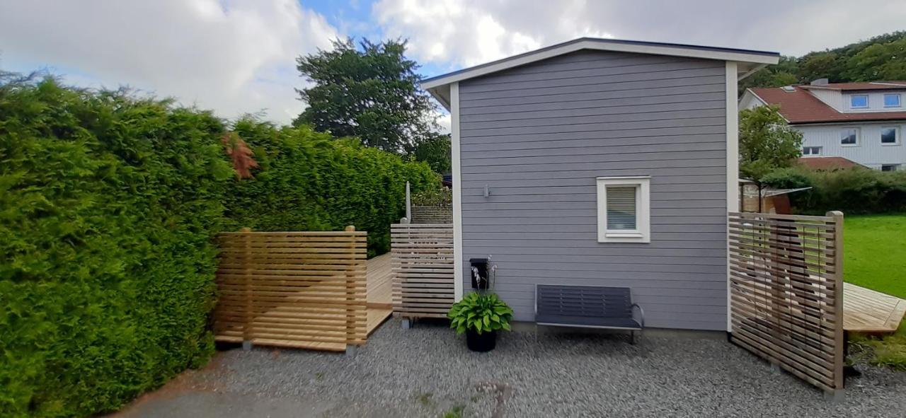 Tiny Grey House With Loft, 15 Min From City Center Göteborg Eksteriør billede