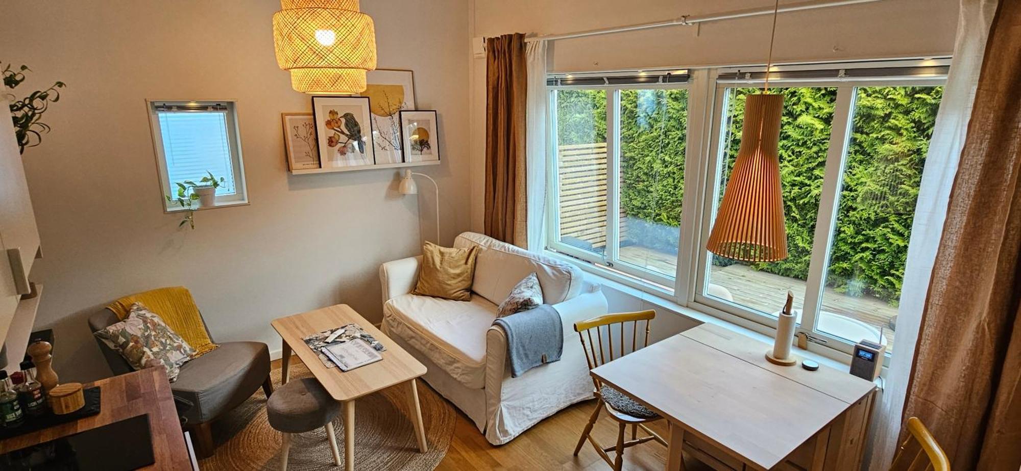 Tiny Grey House With Loft, 15 Min From City Center Göteborg Eksteriør billede